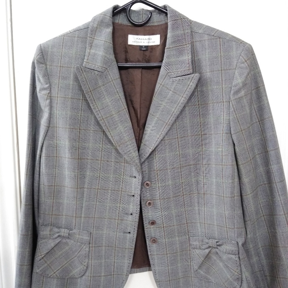 Tahari Gray Plaid Blazer